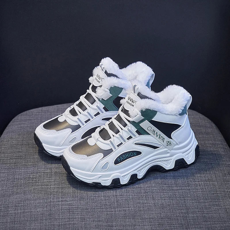 PlushWalk™ | Stoere warme sneakers!