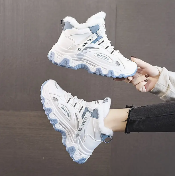 PlushWalk™ | Stoere warme sneakers!